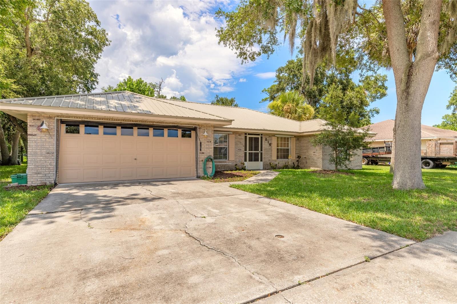 816 IRON HORSE RD