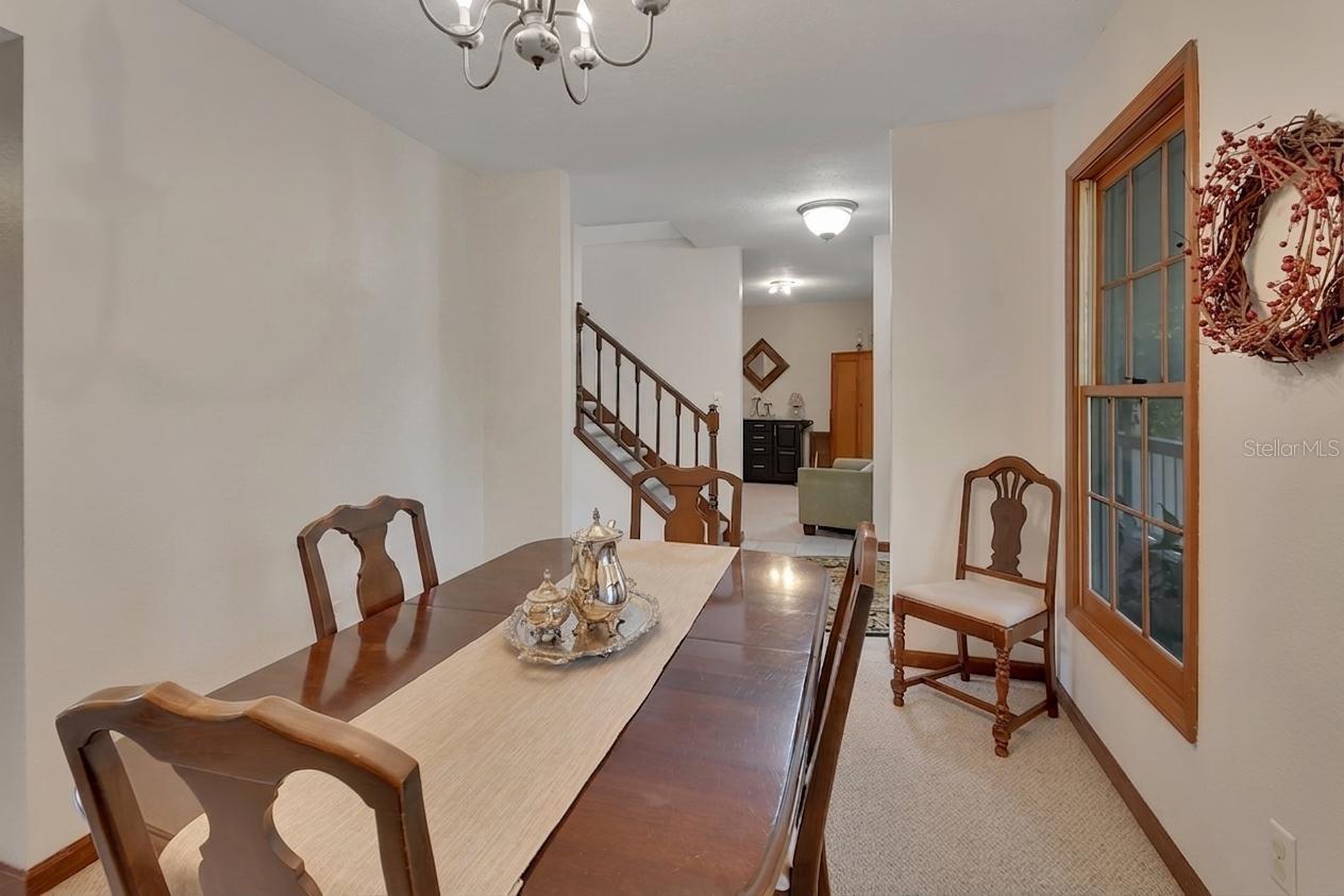 1379 Taylor Rd W Property Photo 14