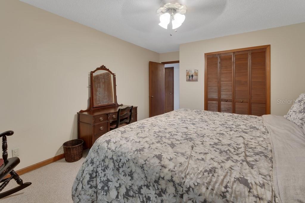 1379 Taylor Rd W Property Photo 27