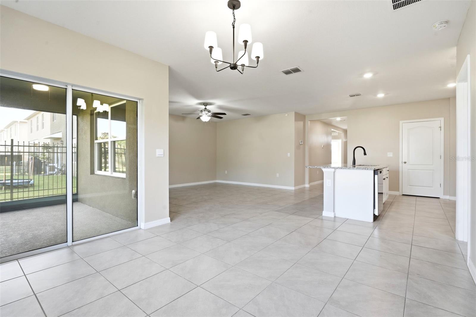 895 Lazio Cir Property Photo 13