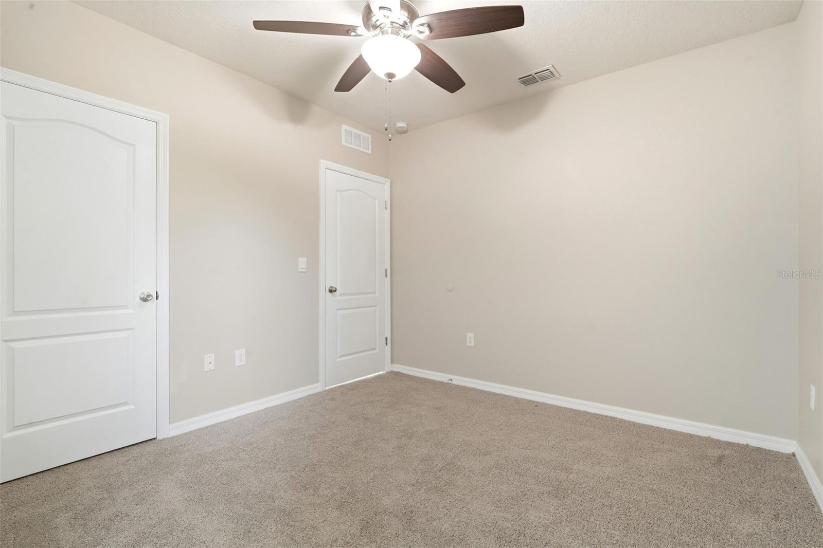 895 Lazio Cir Property Photo 14