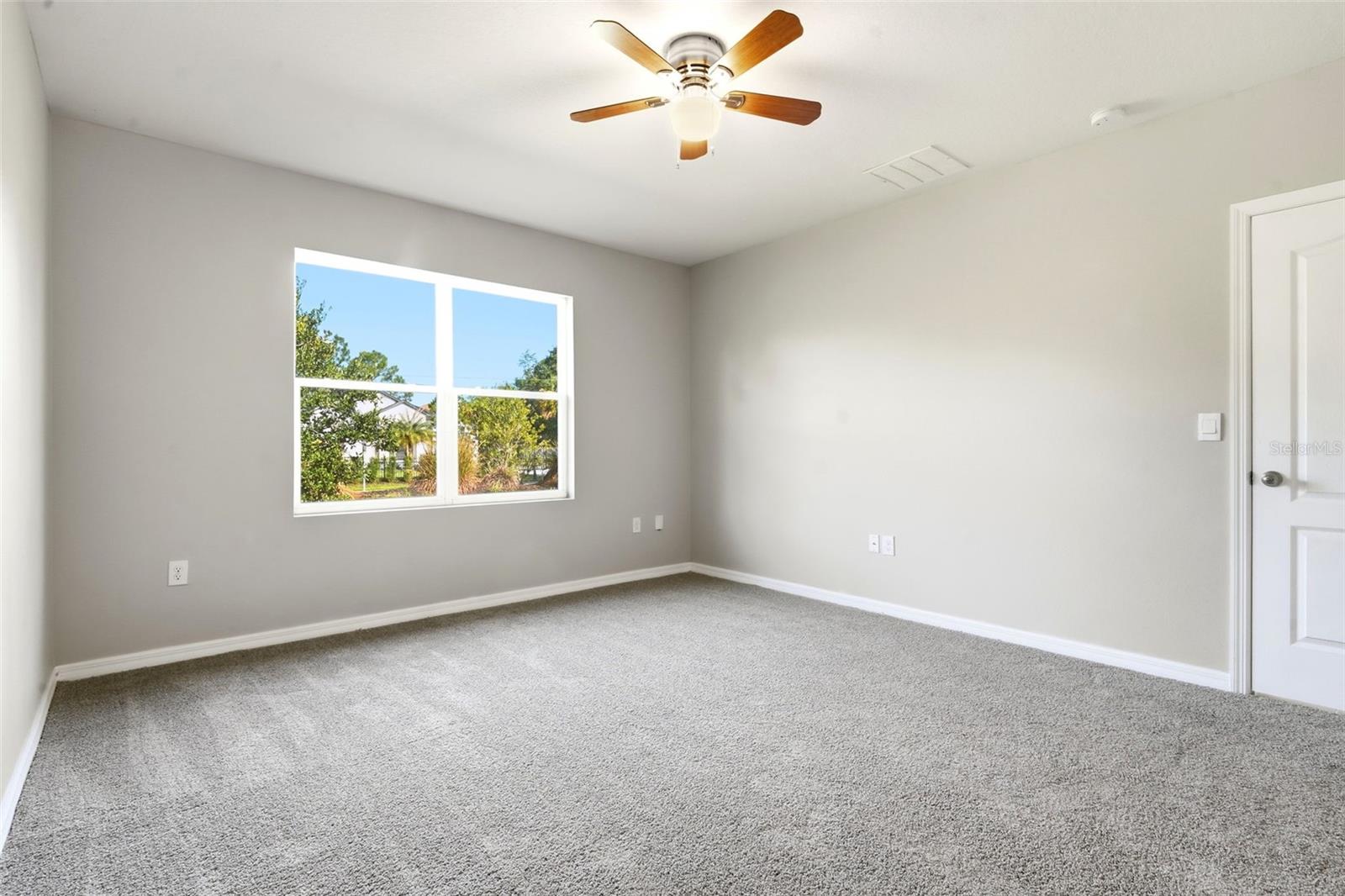 895 Lazio Cir Property Photo 22