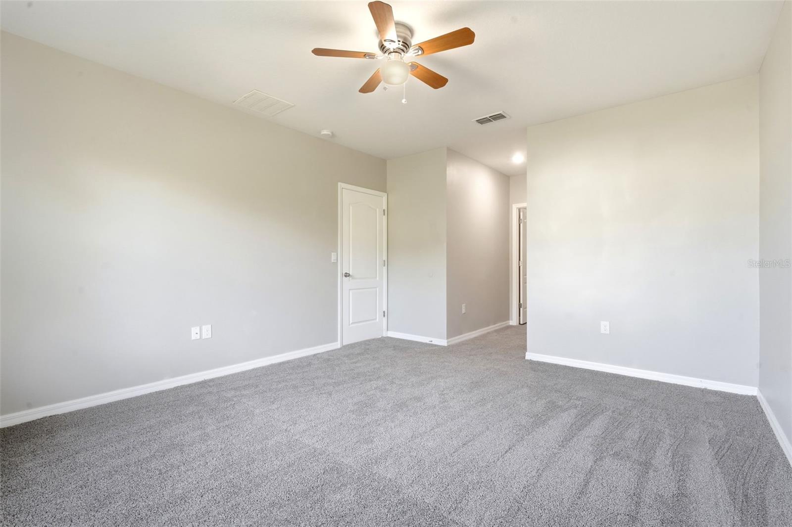 895 Lazio Cir Property Photo 23