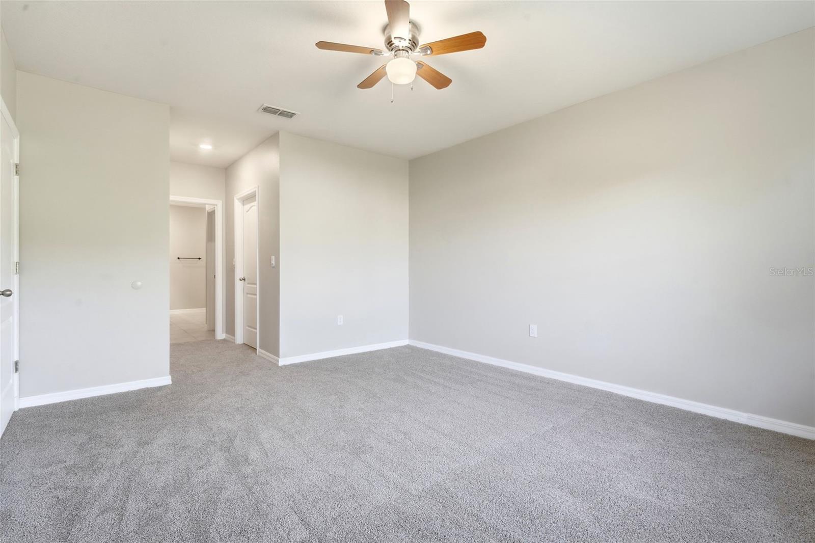 895 Lazio Cir Property Photo 24