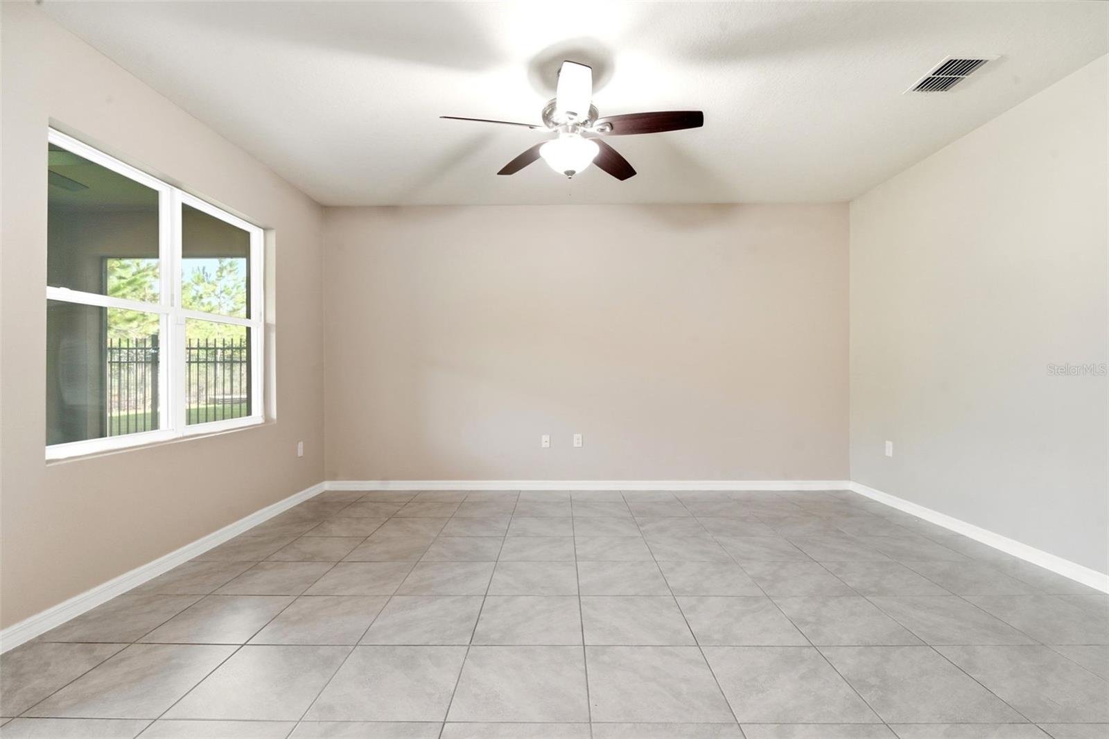 895 Lazio Cir Property Photo 26
