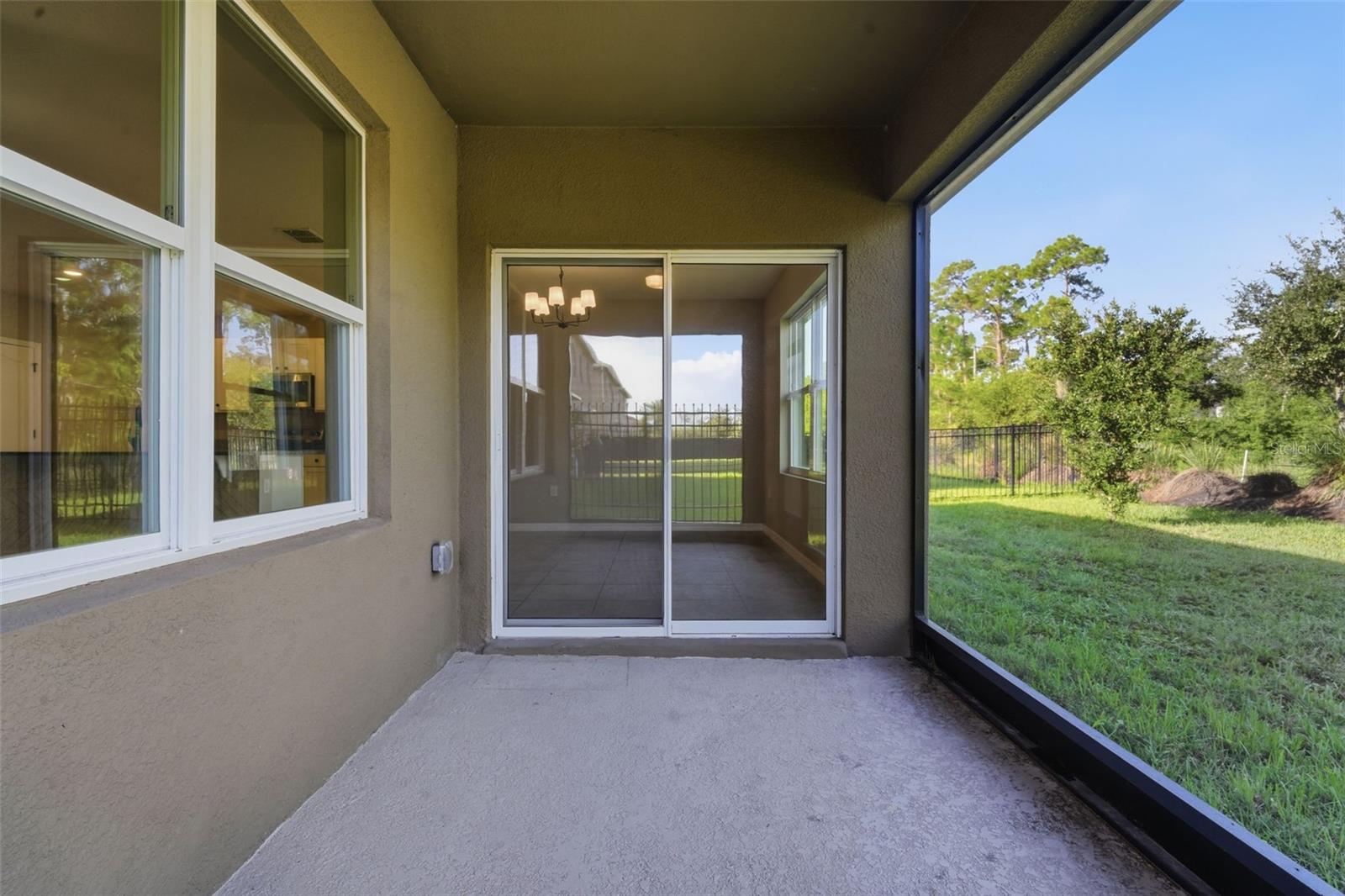 895 Lazio Cir Property Photo 34