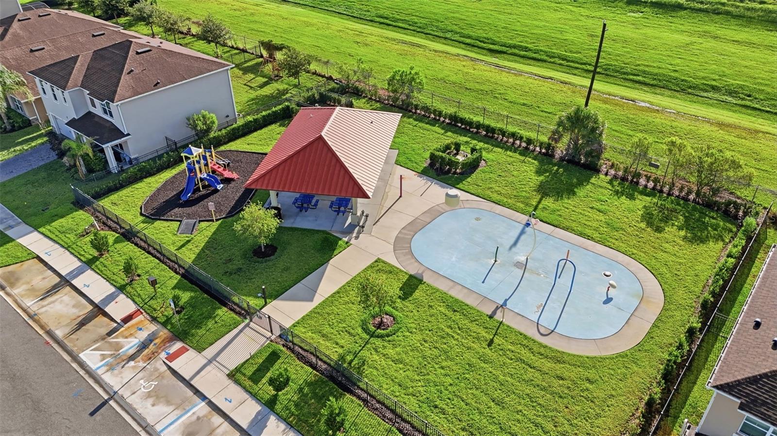 895 Lazio Cir Property Photo 35