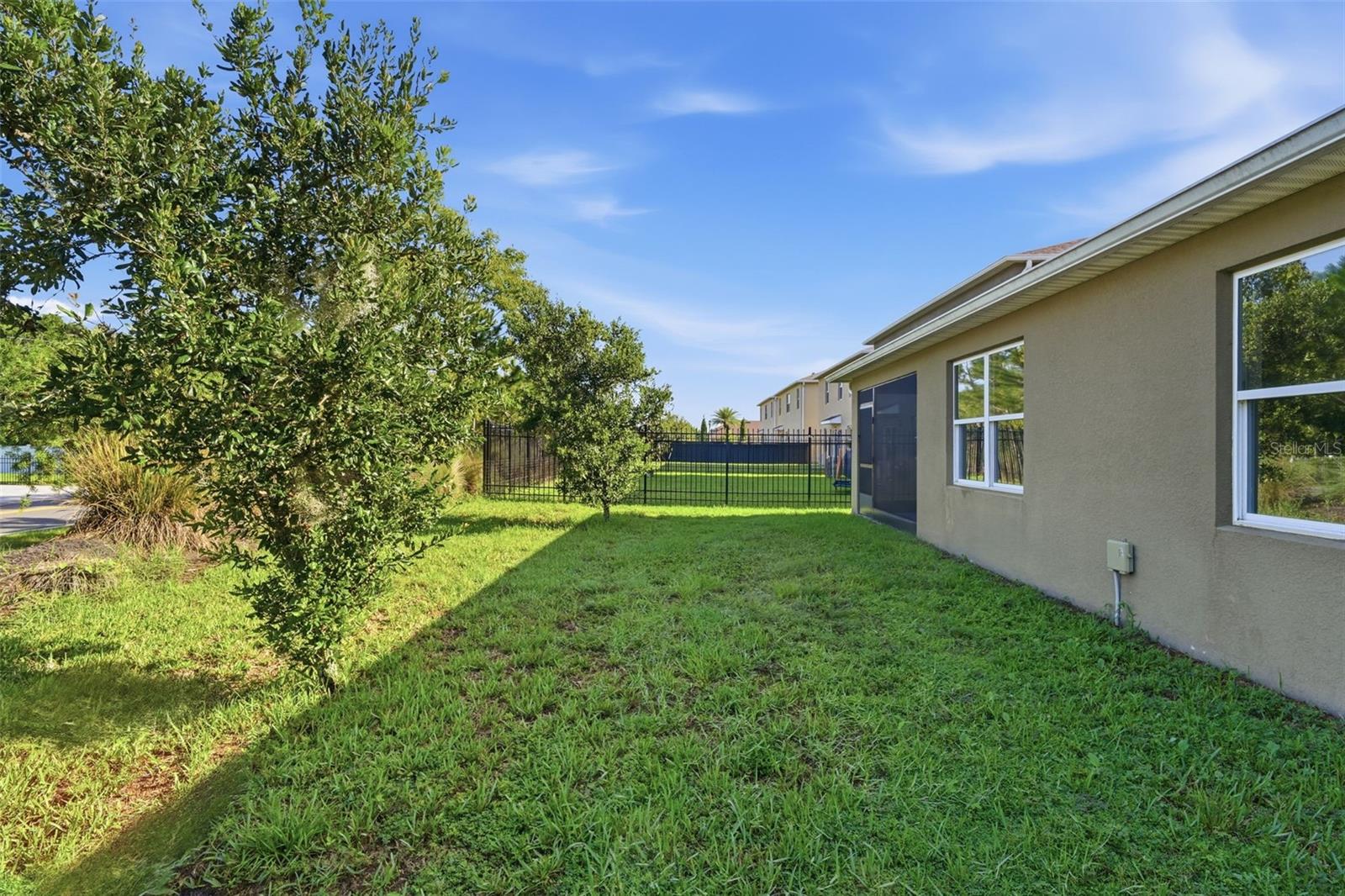 895 Lazio Cir Property Photo 40