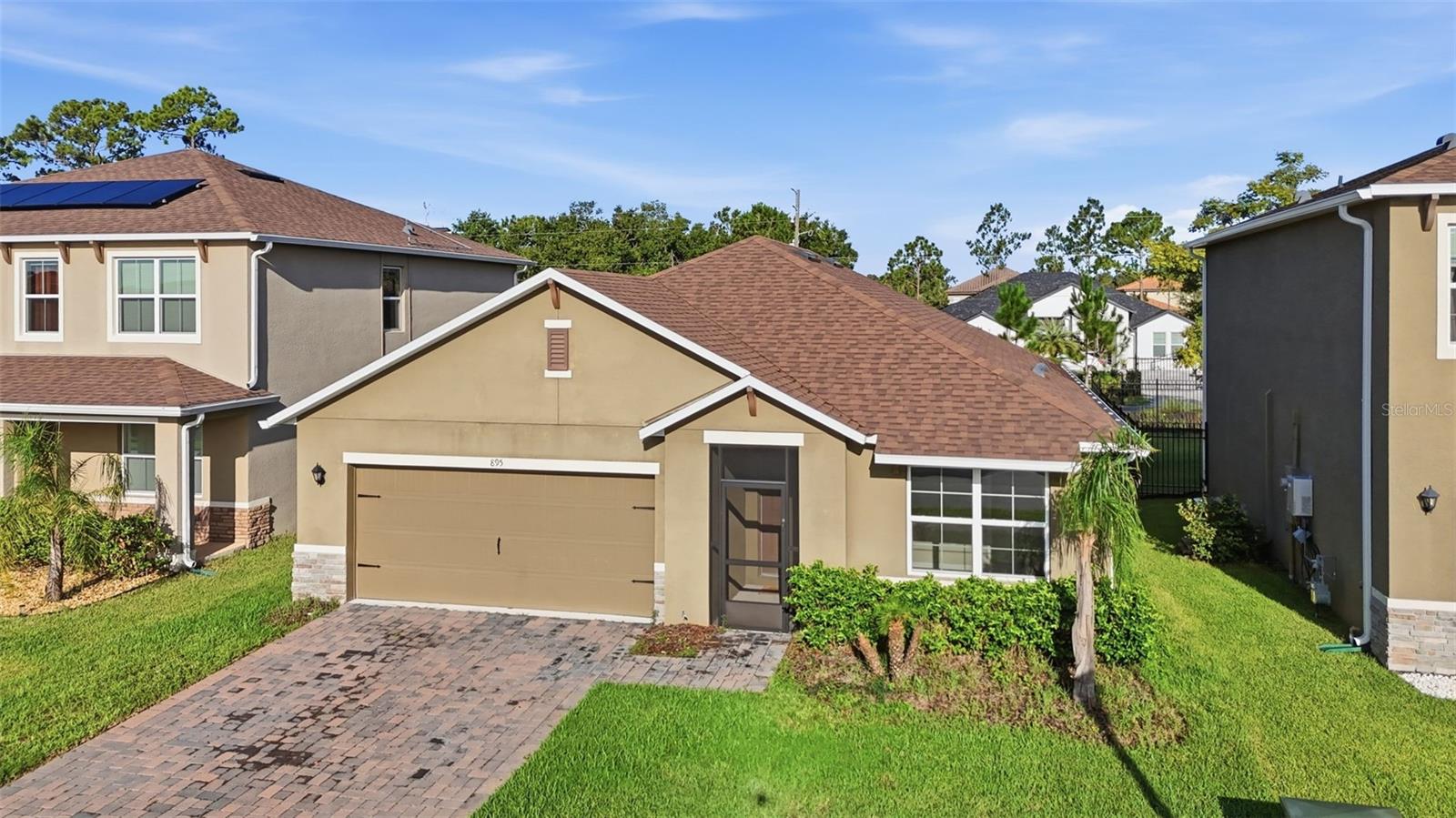 895 Lazio Cir Property Photo 44