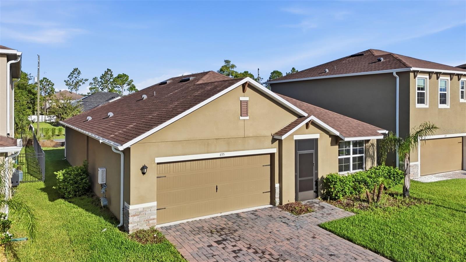 895 Lazio Cir Property Photo 45