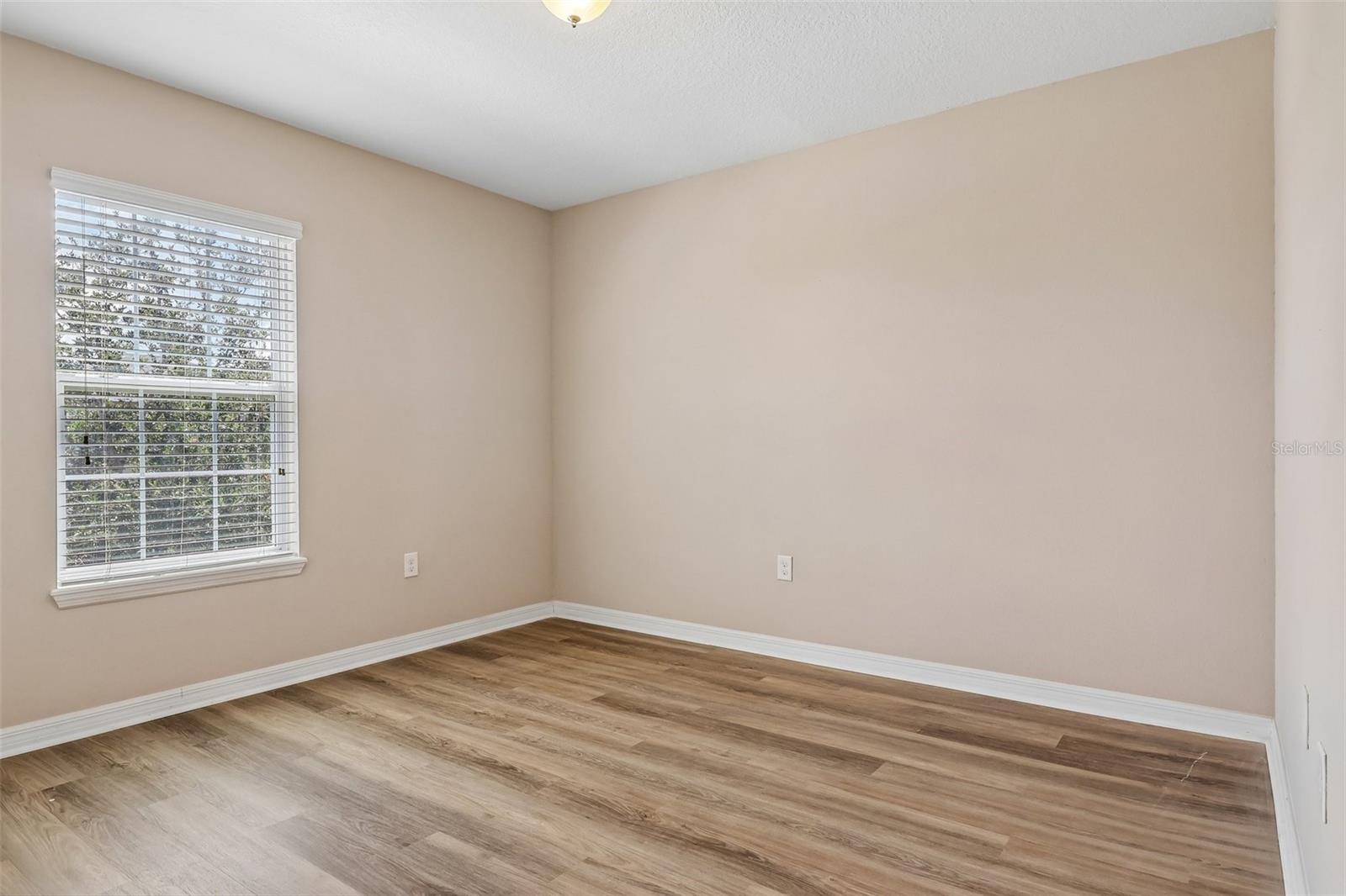 1570 Softshell St Property Photo 15