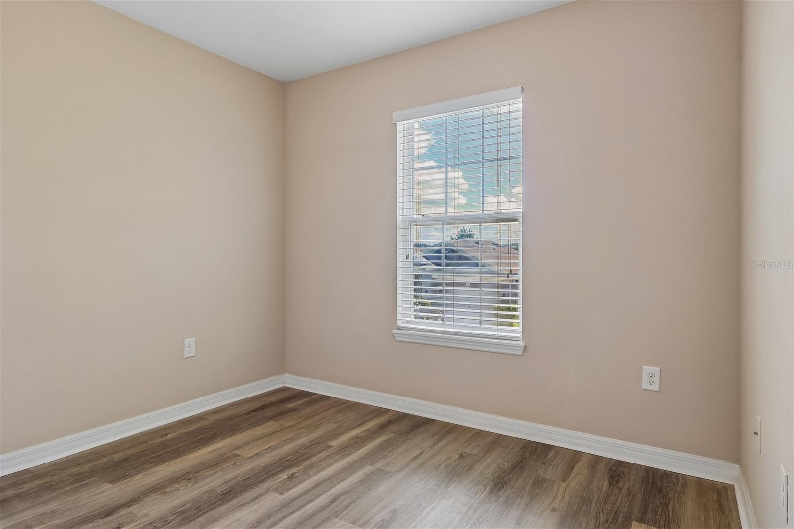 1570 Softshell St Property Photo 17