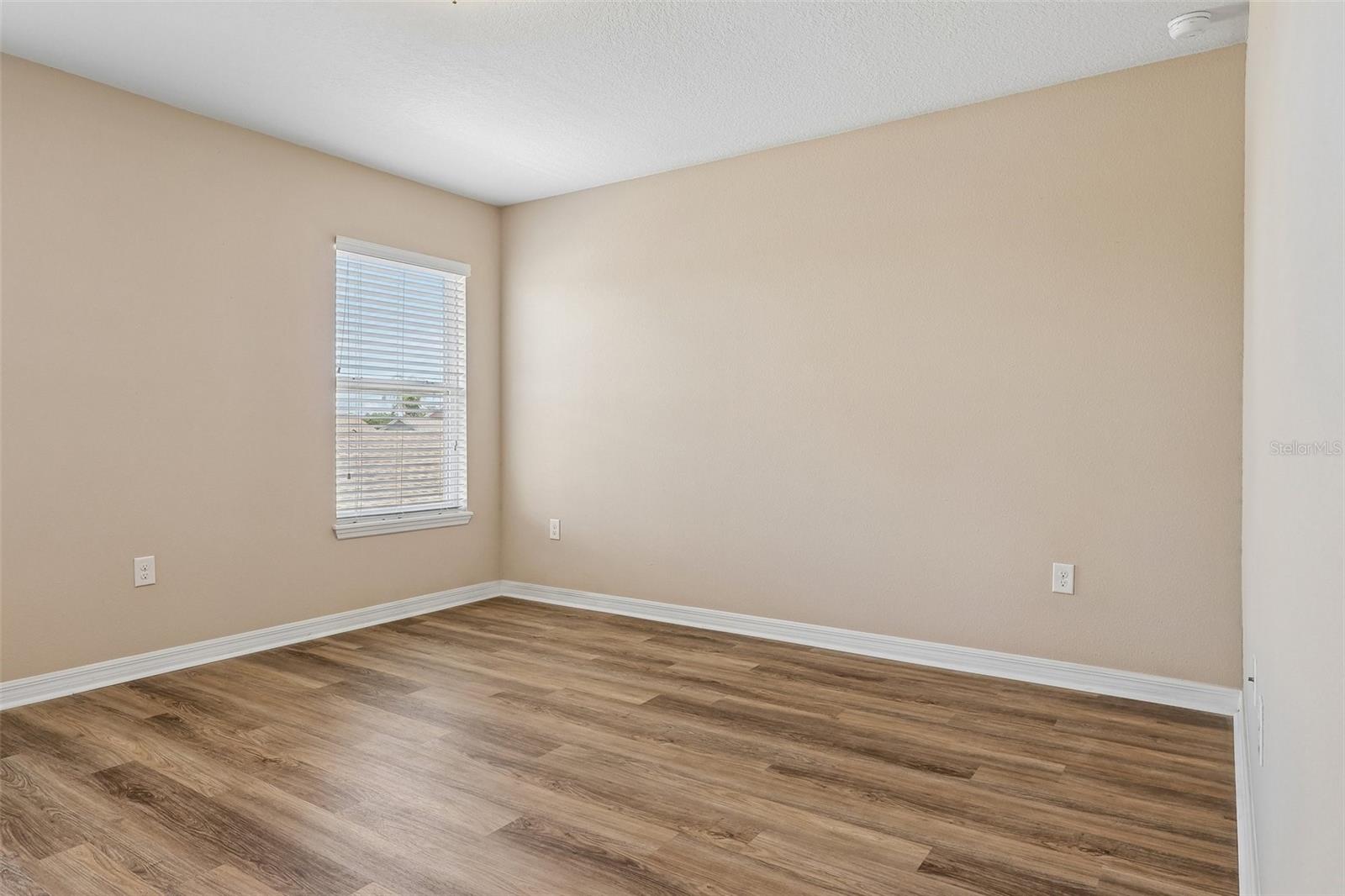 1570 Softshell St Property Photo 22