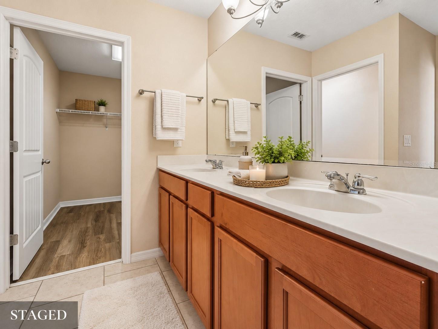 1570 Softshell St Property Photo 27