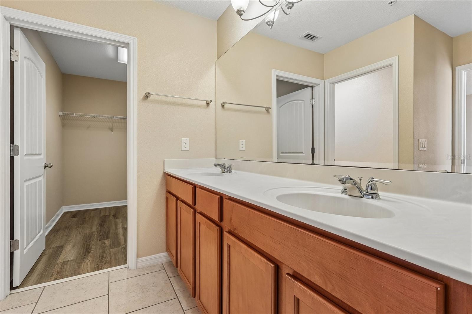 1570 Softshell St Property Photo 28