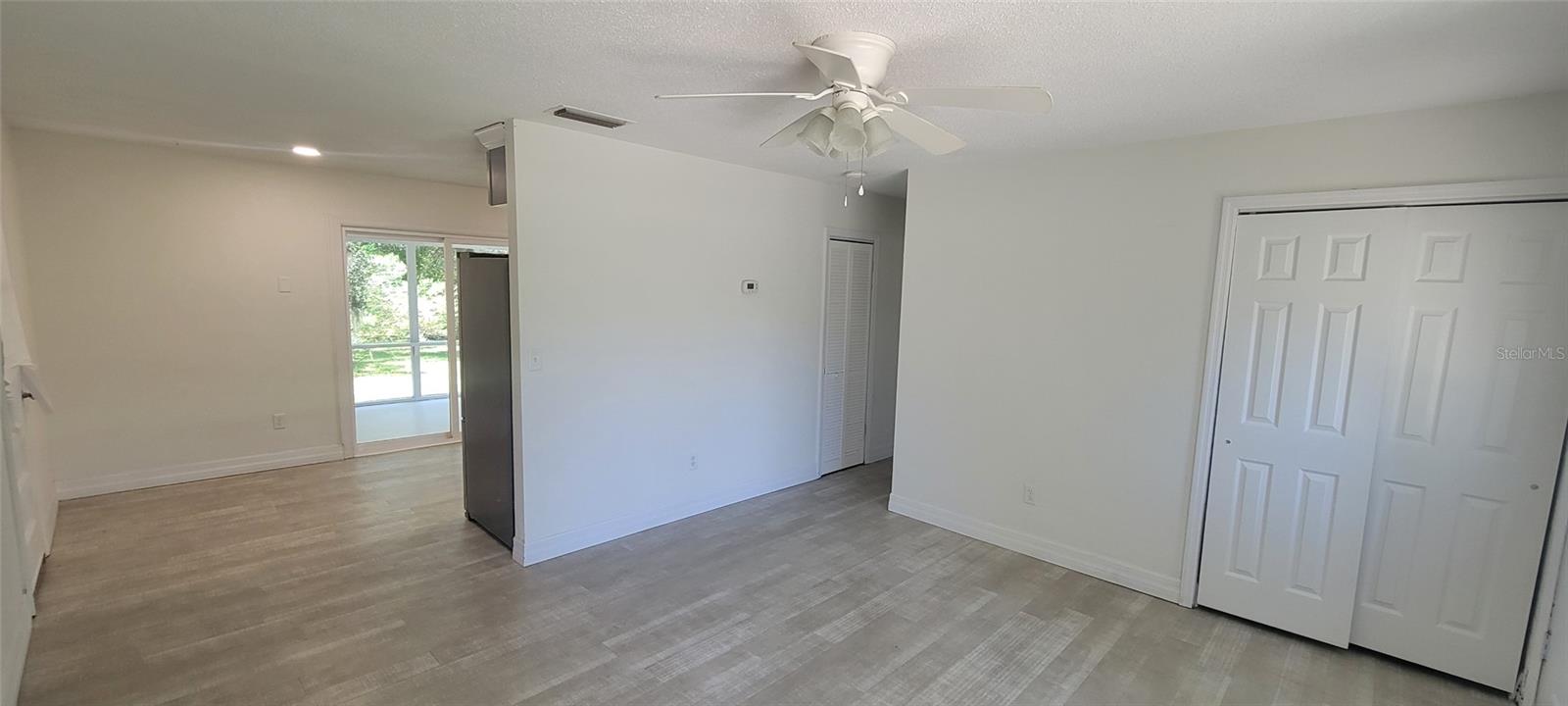 1965 Manor Way Property Photo 2