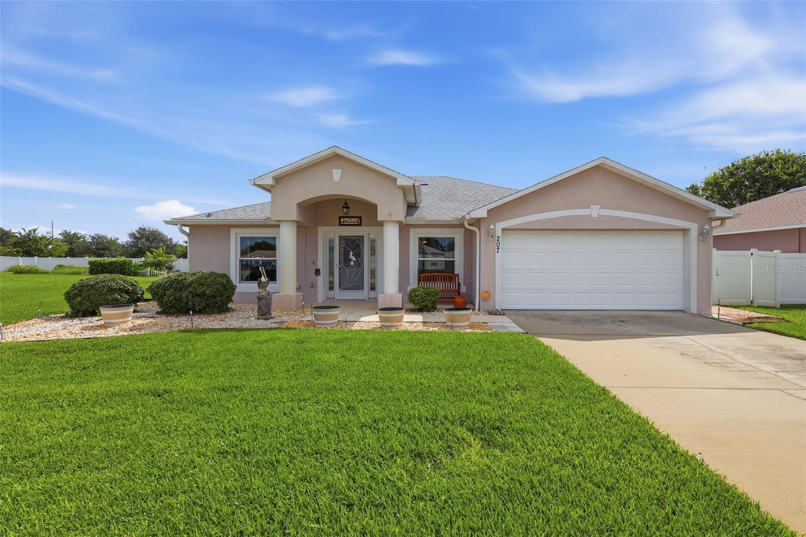 207 EDGEWATER TERRACE DR