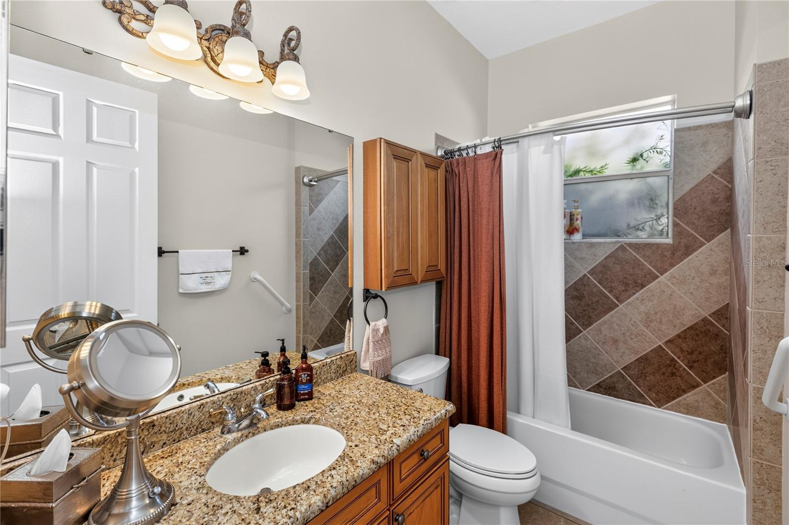 619 Newhall Ln Property Photo 23