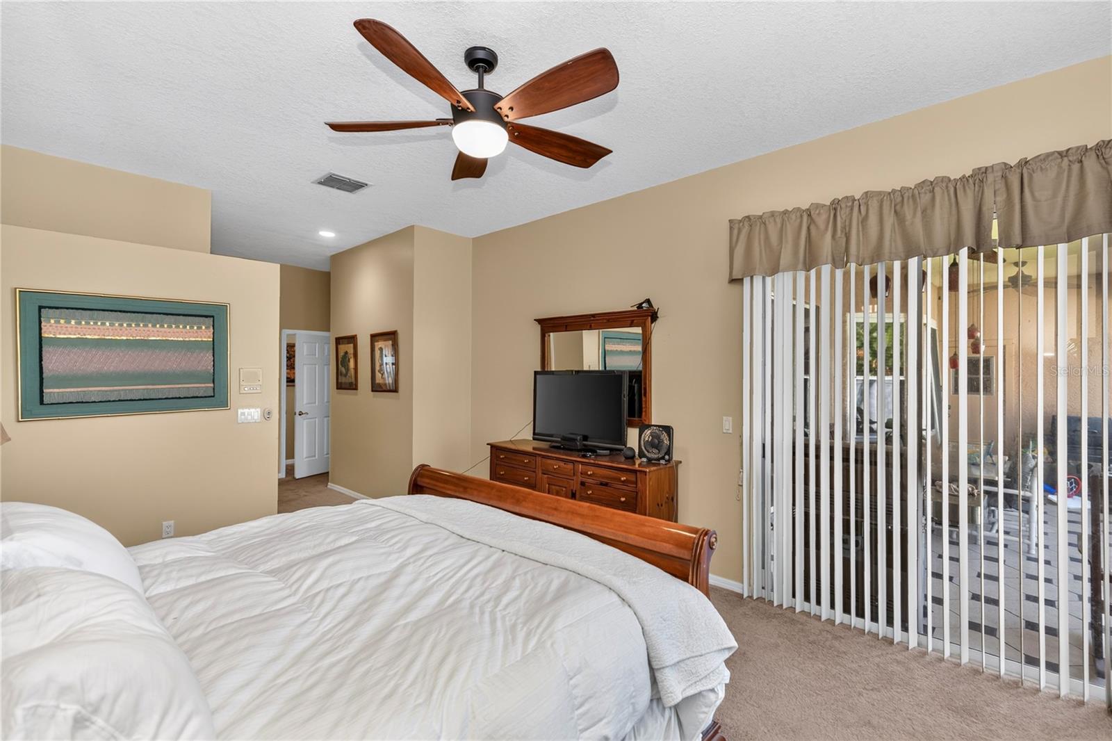 1907 Westbourne Dr Property Photo 13