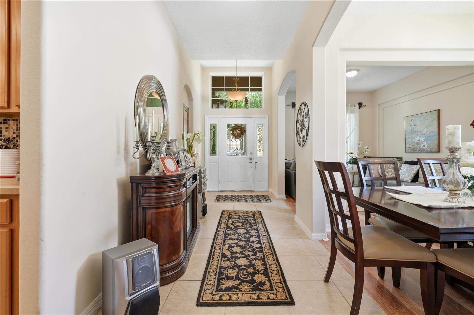 458 Woodford Dr Property Photo 3