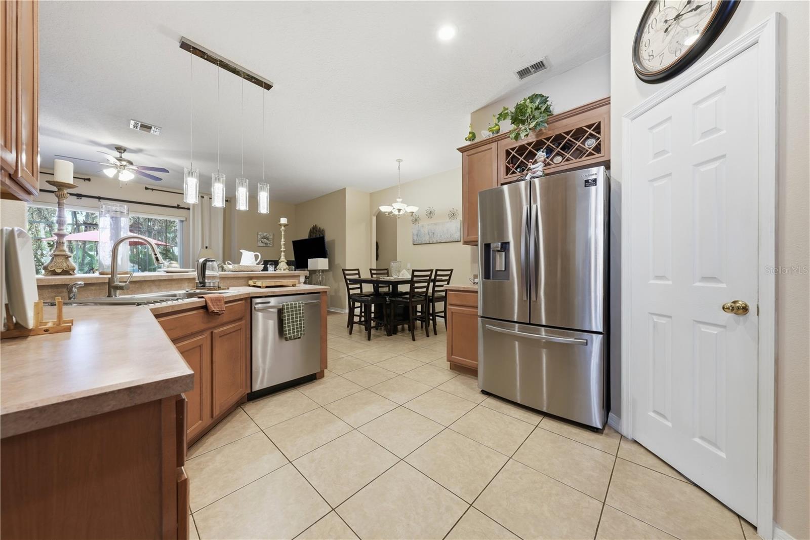 458 Woodford Dr Property Photo 9