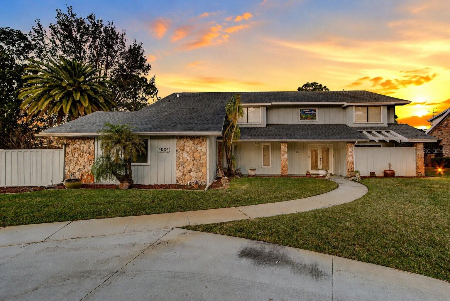 932 Pelican Bay Dr Property Photo 1