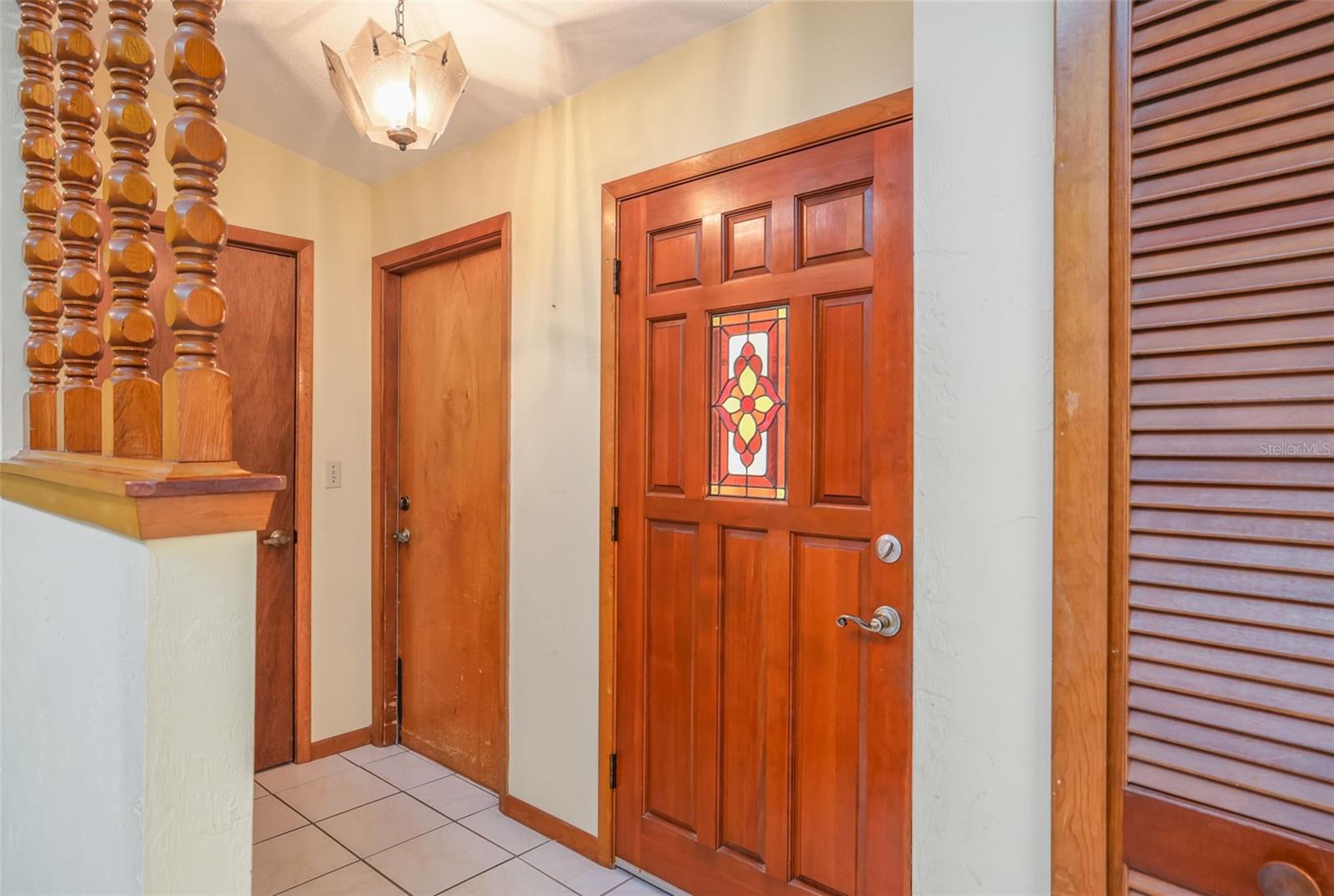 229 Georgetowne Blvd Property Photo 4