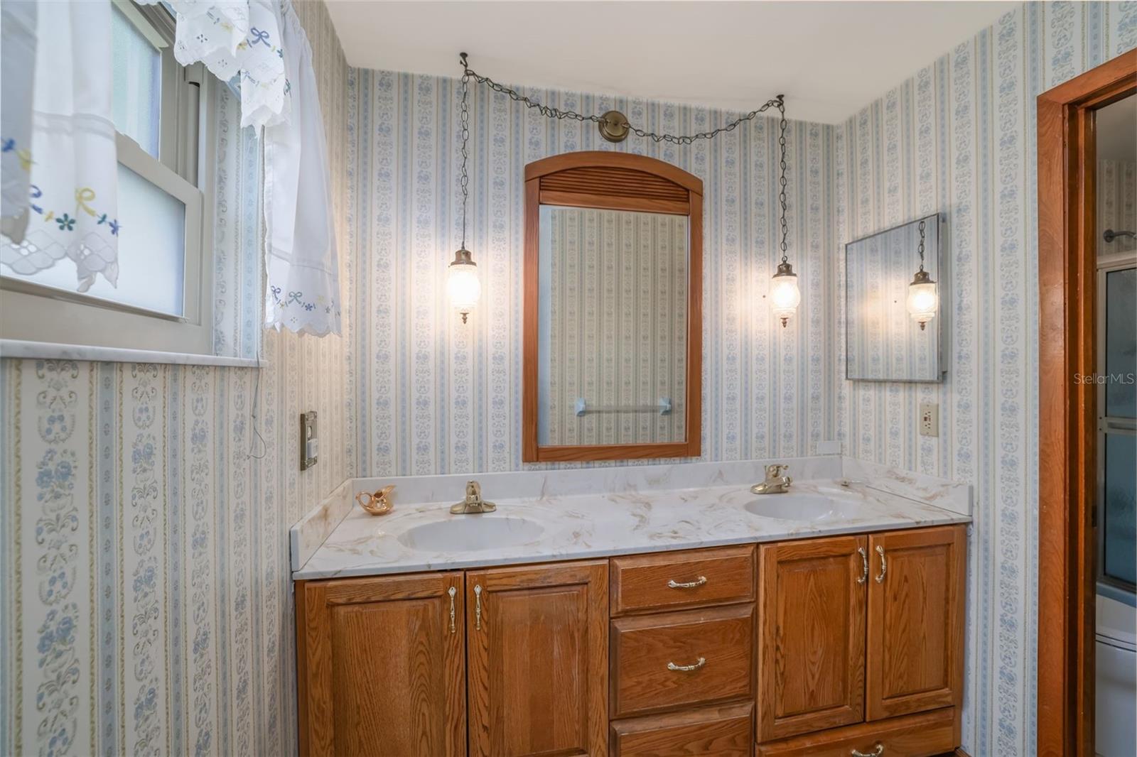 229 Georgetowne Blvd Property Photo 19