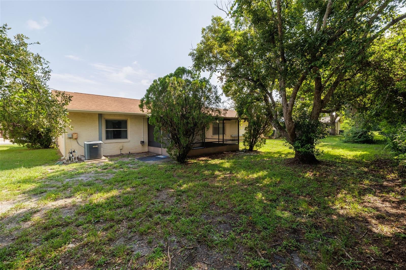 229 Georgetowne Blvd Property Photo 23