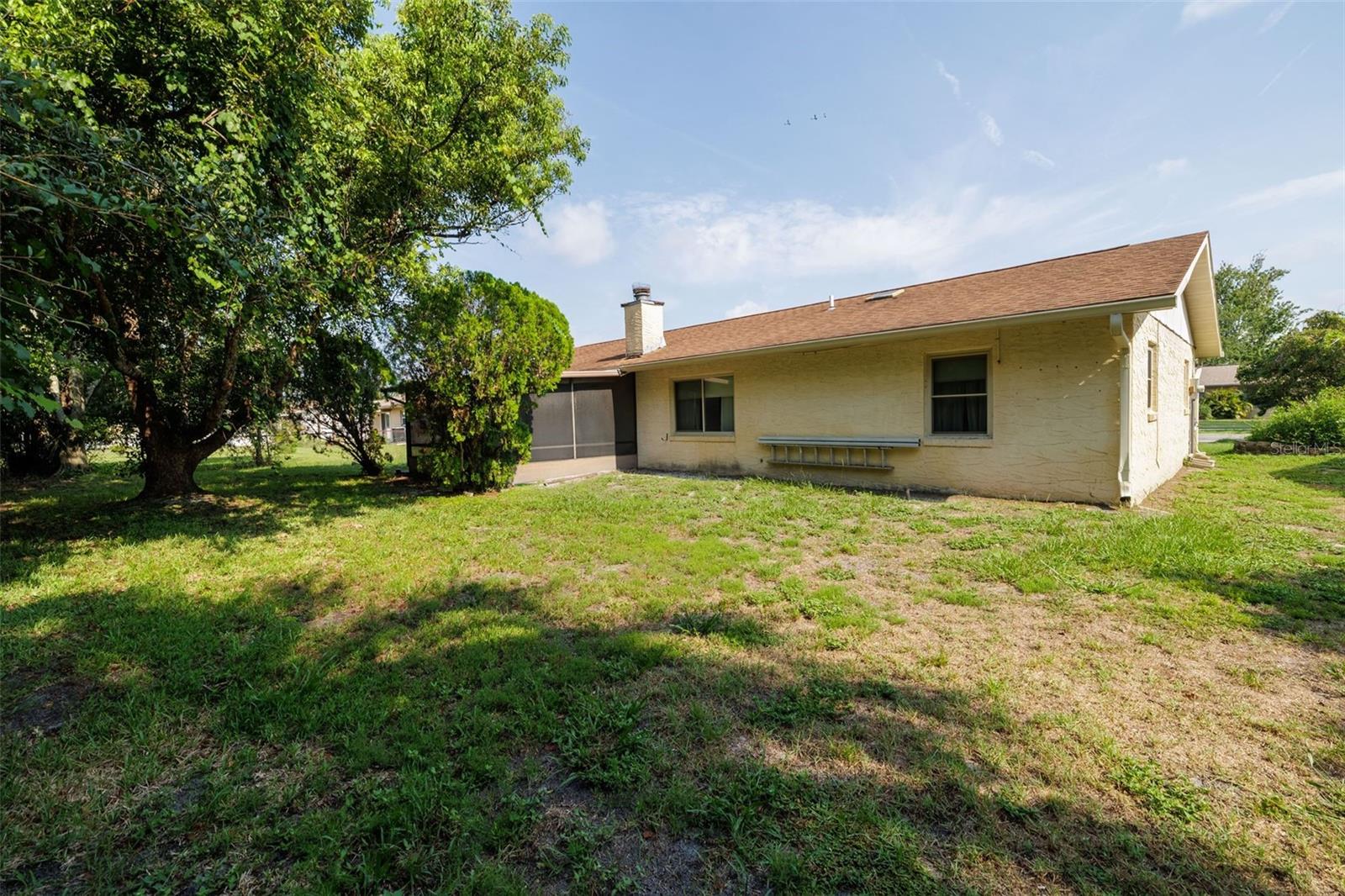 229 Georgetowne Blvd Property Photo 24