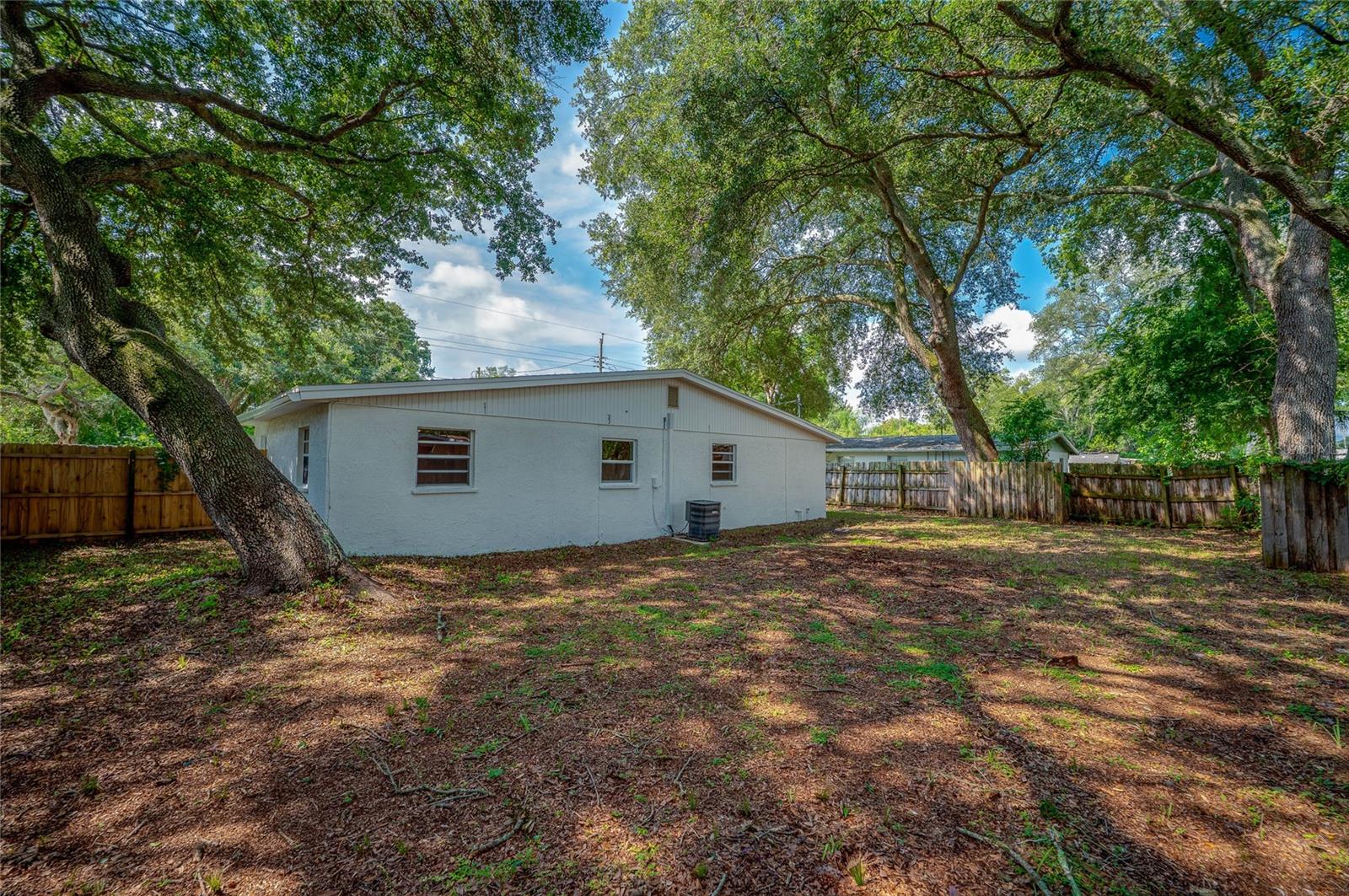 1220 Leon Ln Property Photo 27