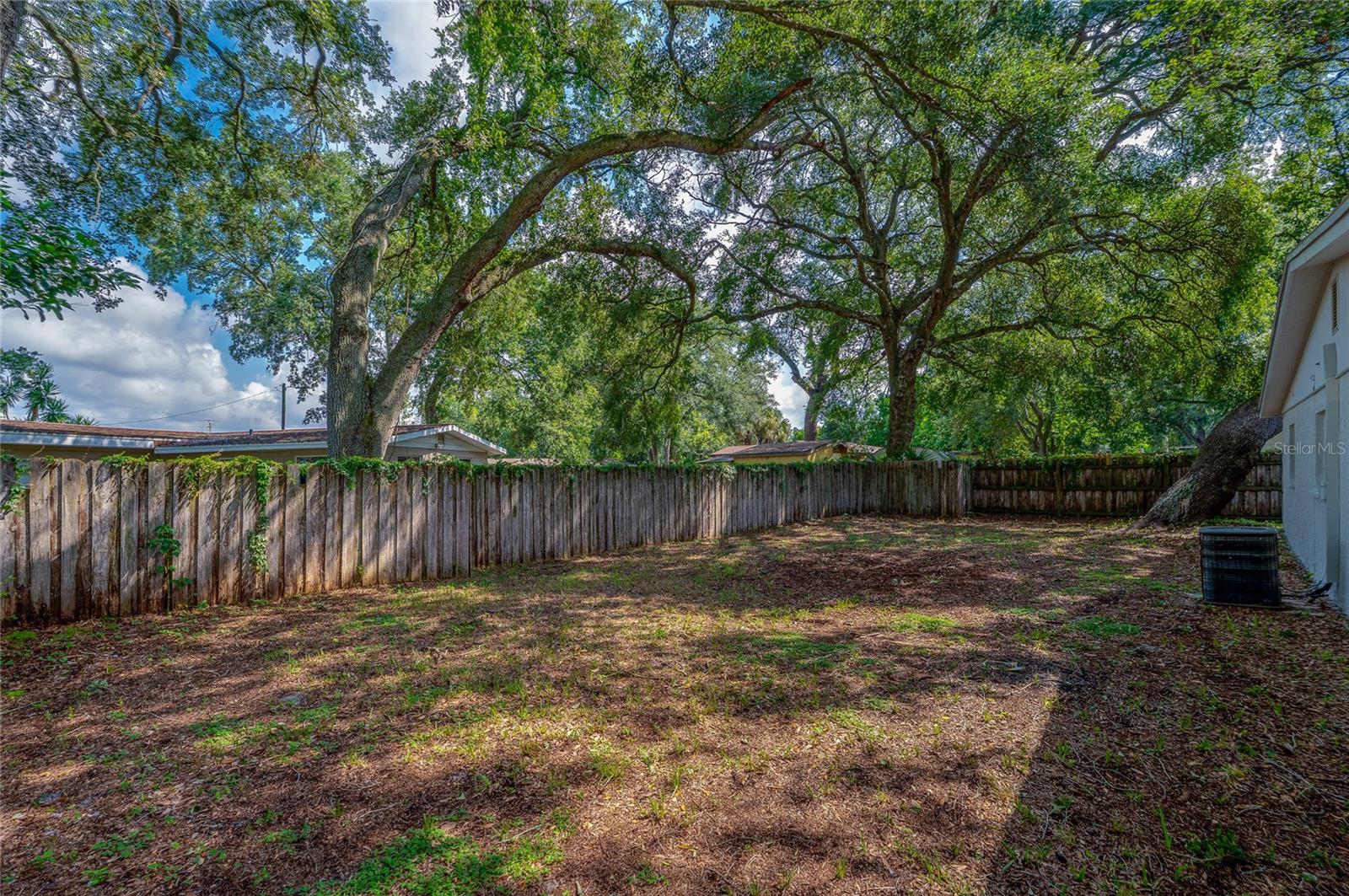 1220 Leon Ln Property Photo 28