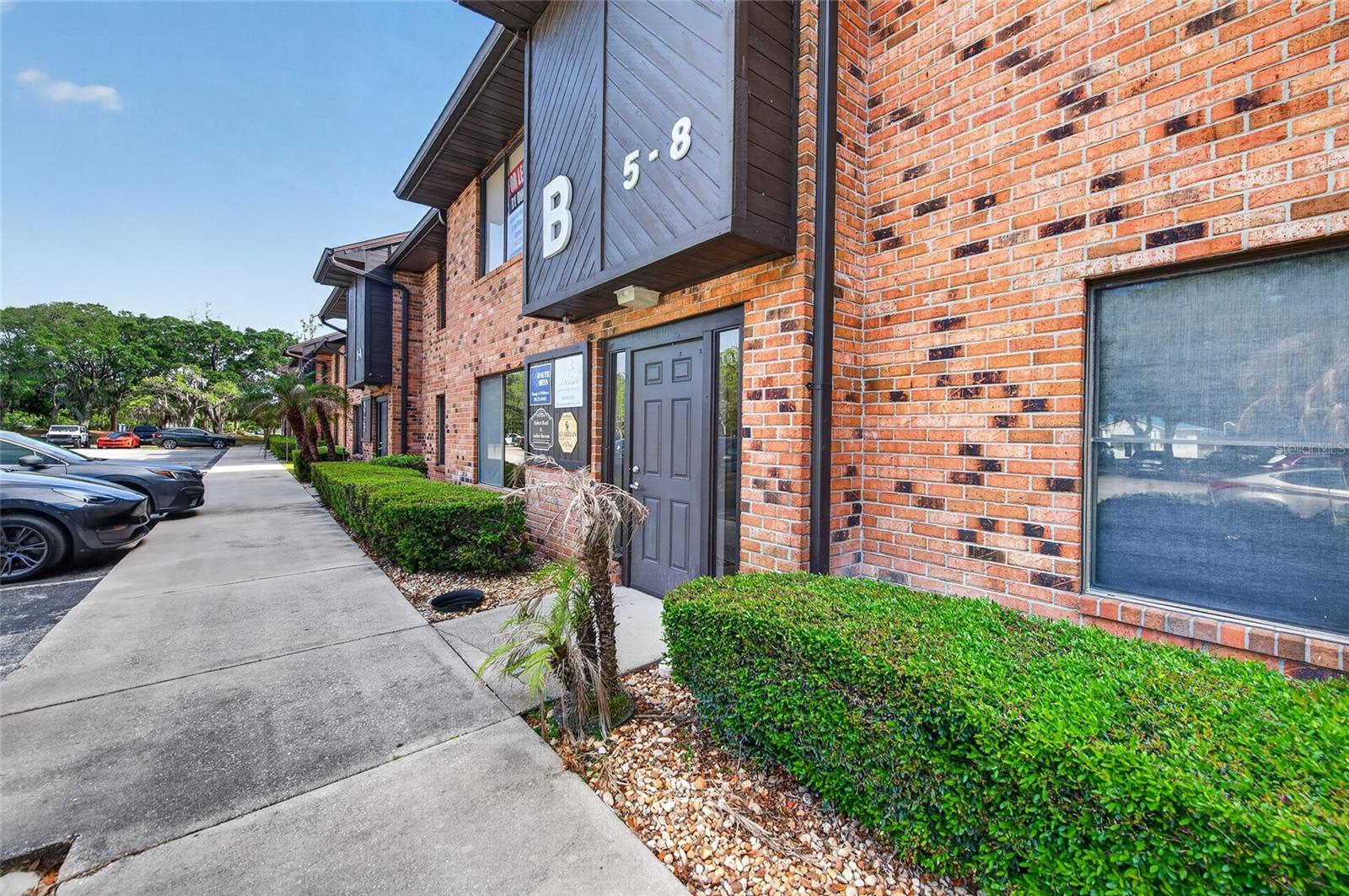 555 W Granada Blvd #b7 Property Photo 1
