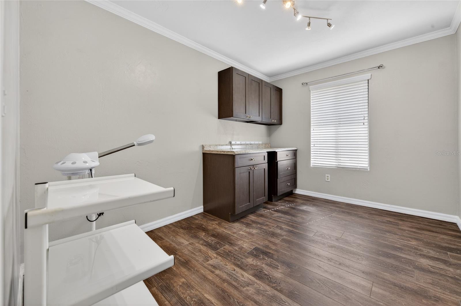 555 W Granada Blvd #b7 Property Photo 9
