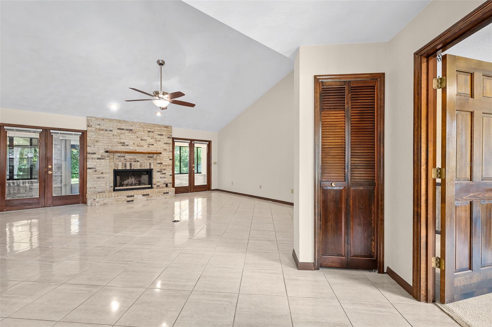 43 Winding Creek Way Property Photo 9