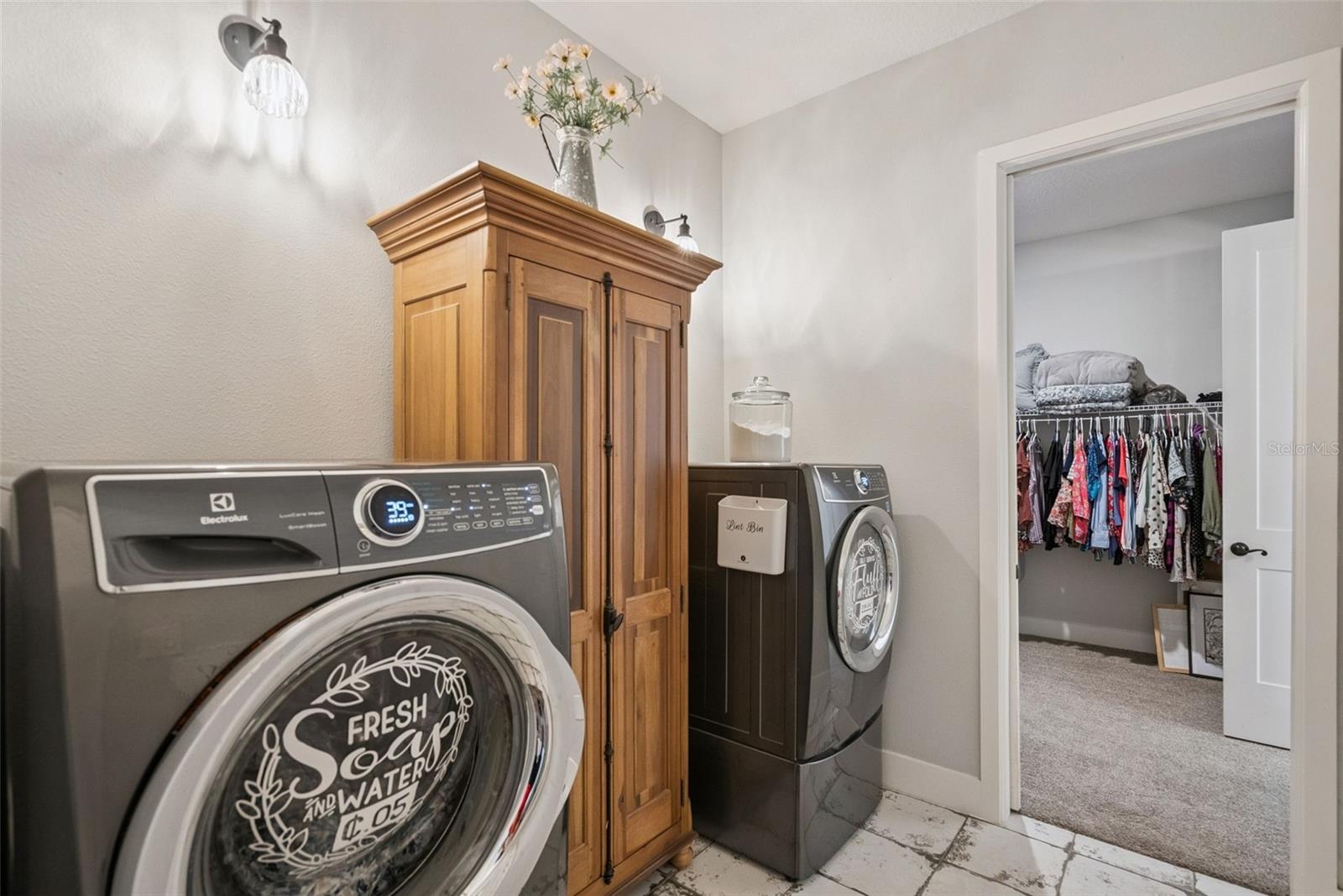 491 W Delaware Ave Property Photo 26