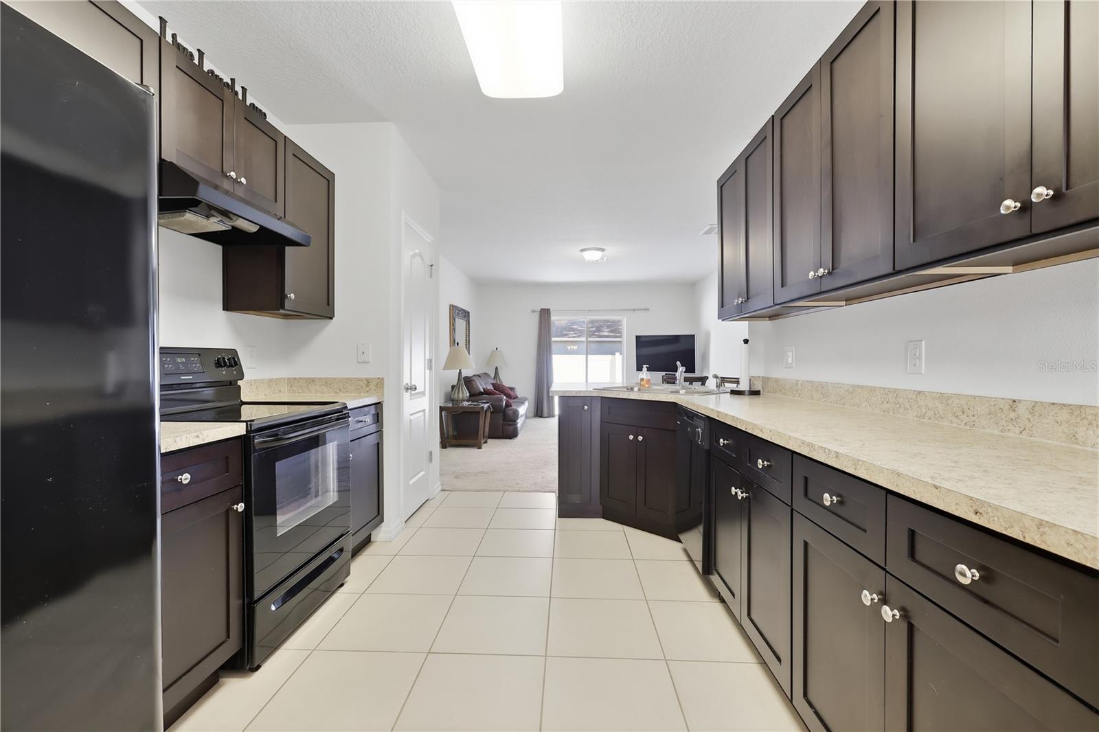 802 Grand Park Ct Property Photo 8