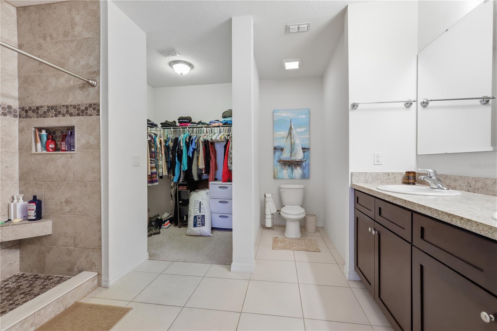 802 Grand Park Ct Property Photo 16