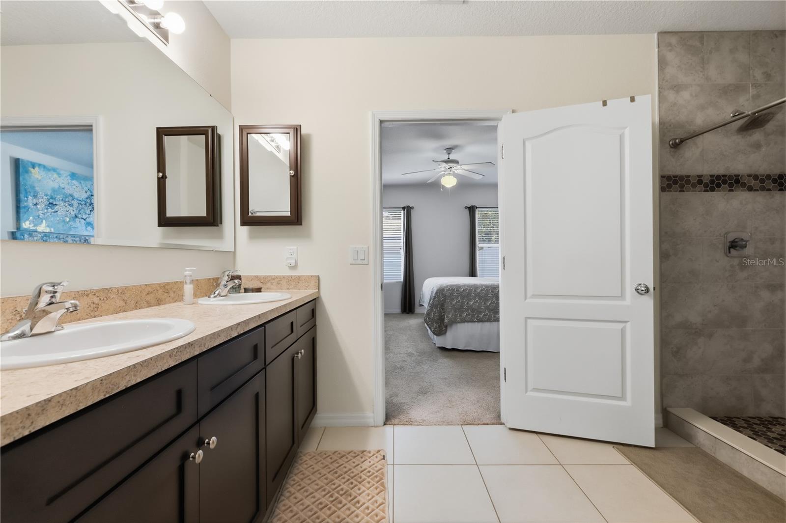 802 Grand Park Ct Property Photo 18