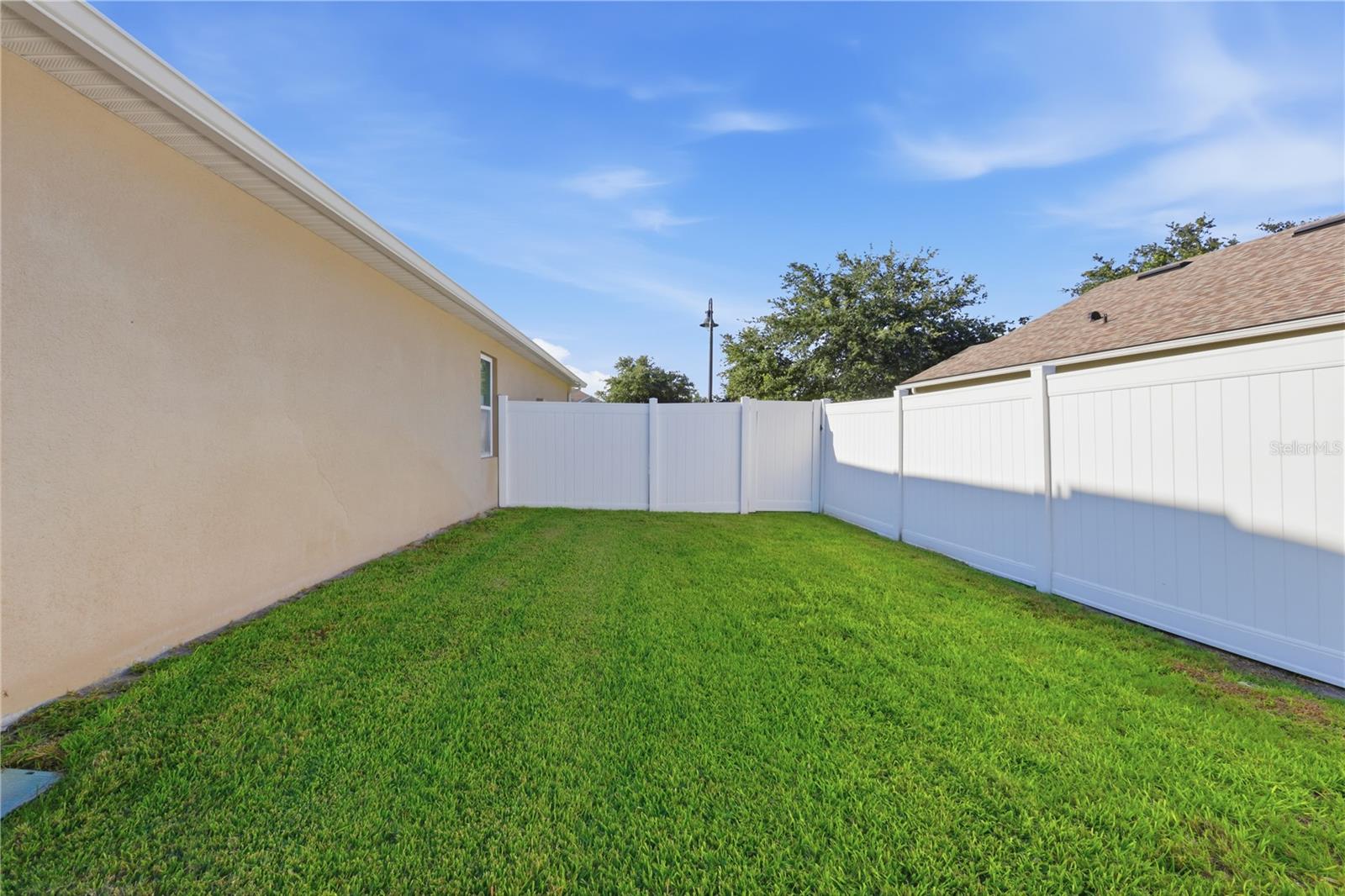 802 Grand Park Ct Property Photo 28