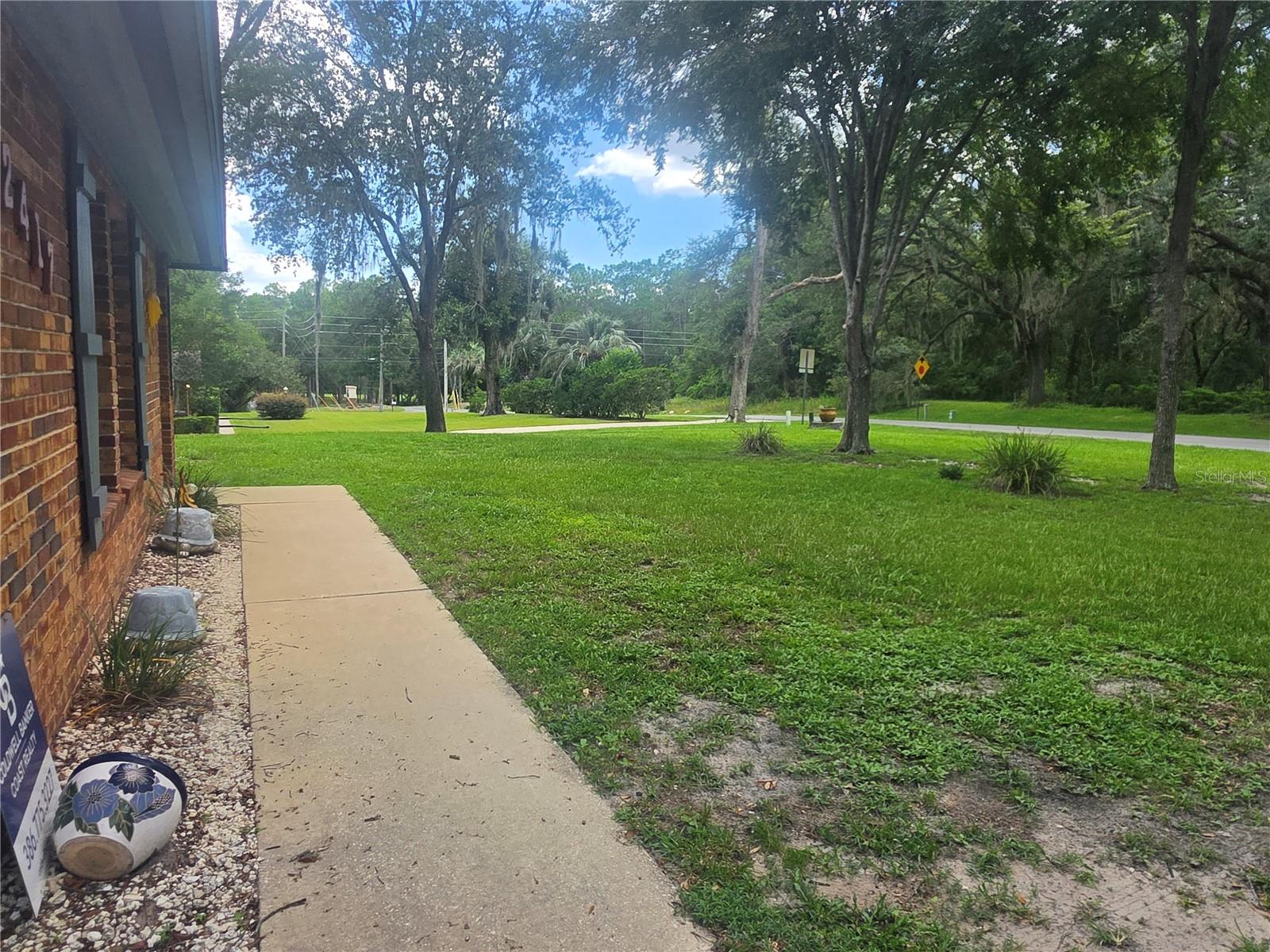 2417 S Oak Park Dr Property Photo 10