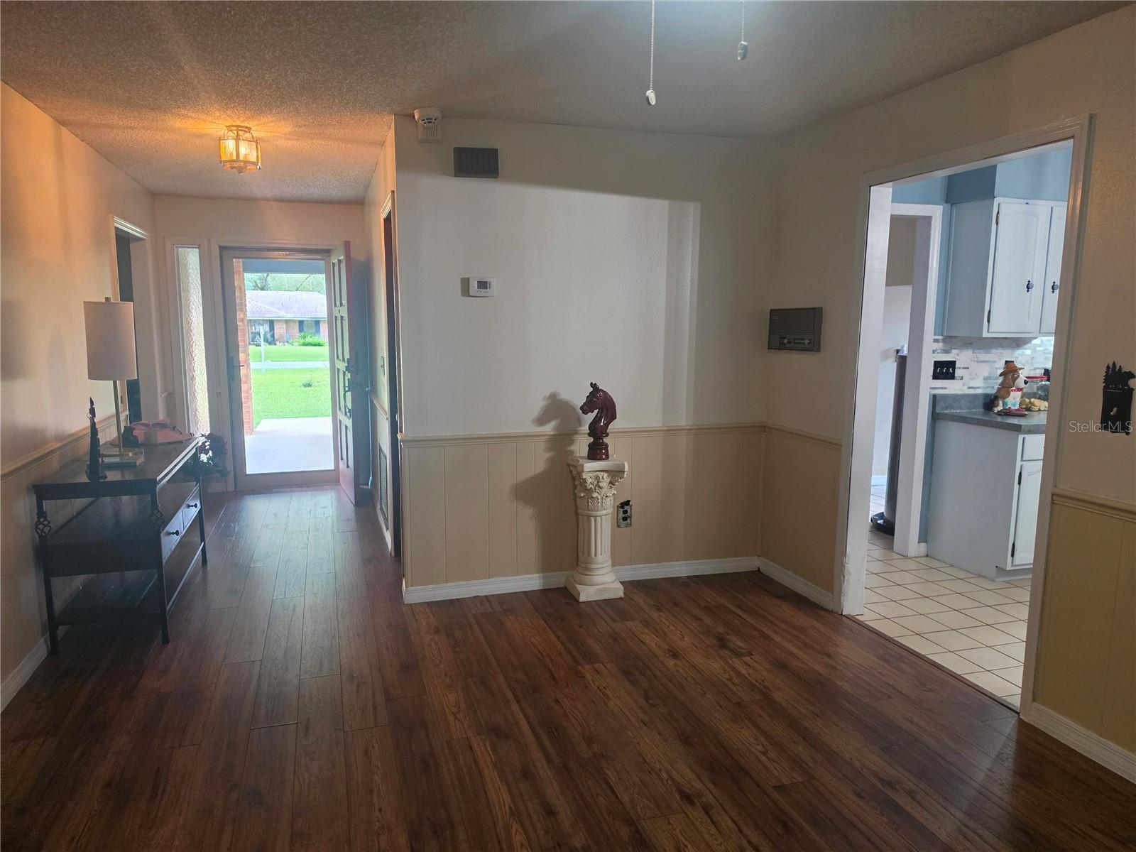2417 S Oak Park Dr Property Photo 15