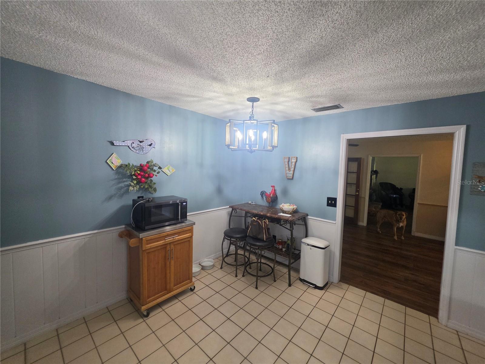 2417 S Oak Park Dr Property Photo 19