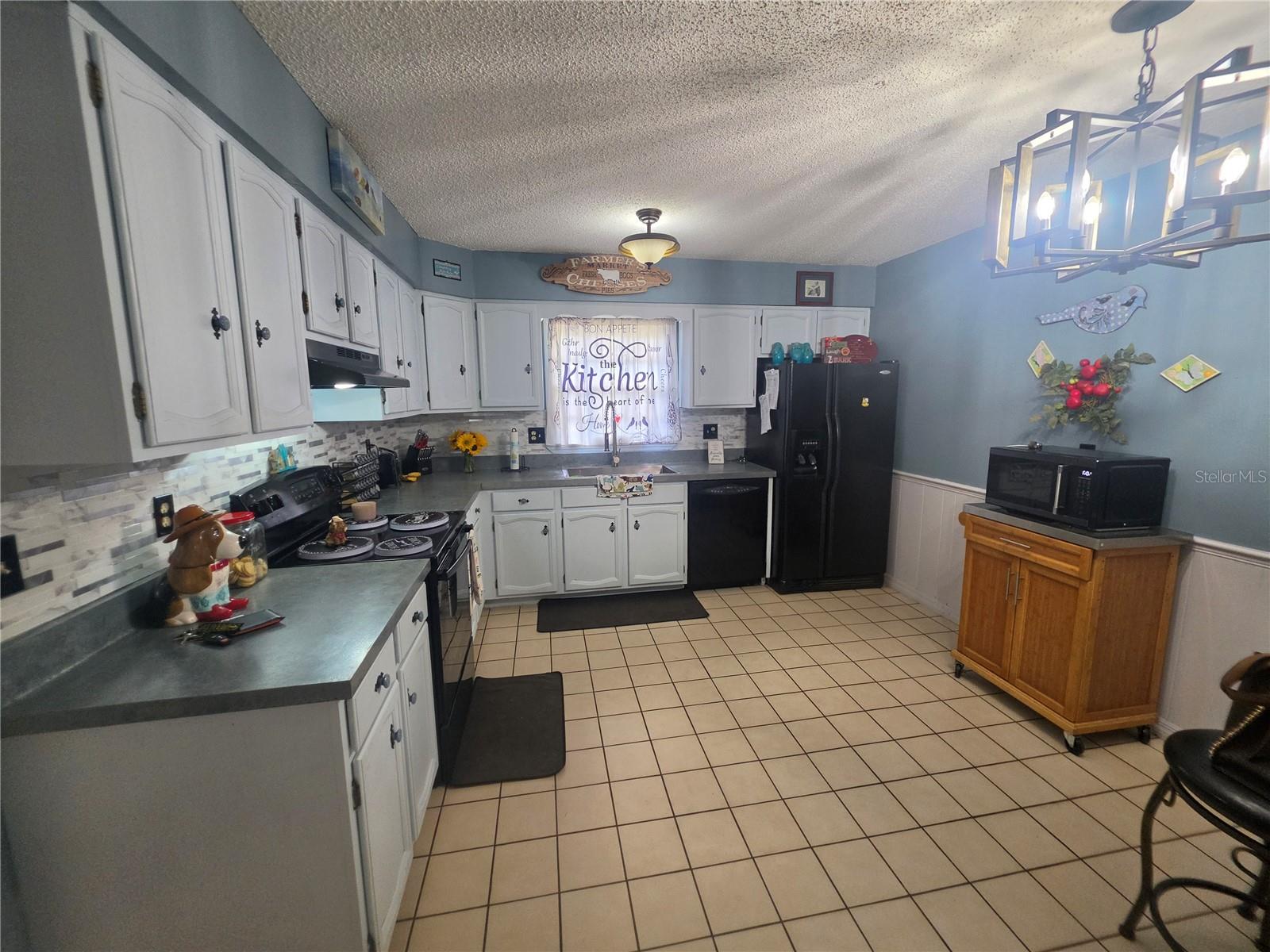 2417 S Oak Park Dr Property Photo 20