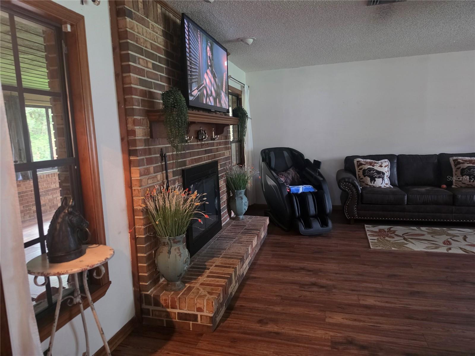 2417 S Oak Park Dr Property Photo 21
