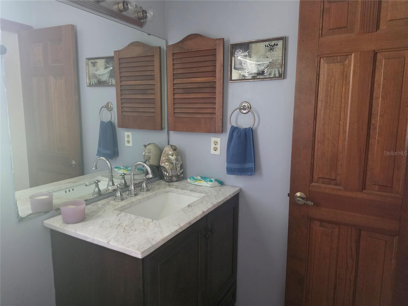 2417 S Oak Park Dr Property Photo 29