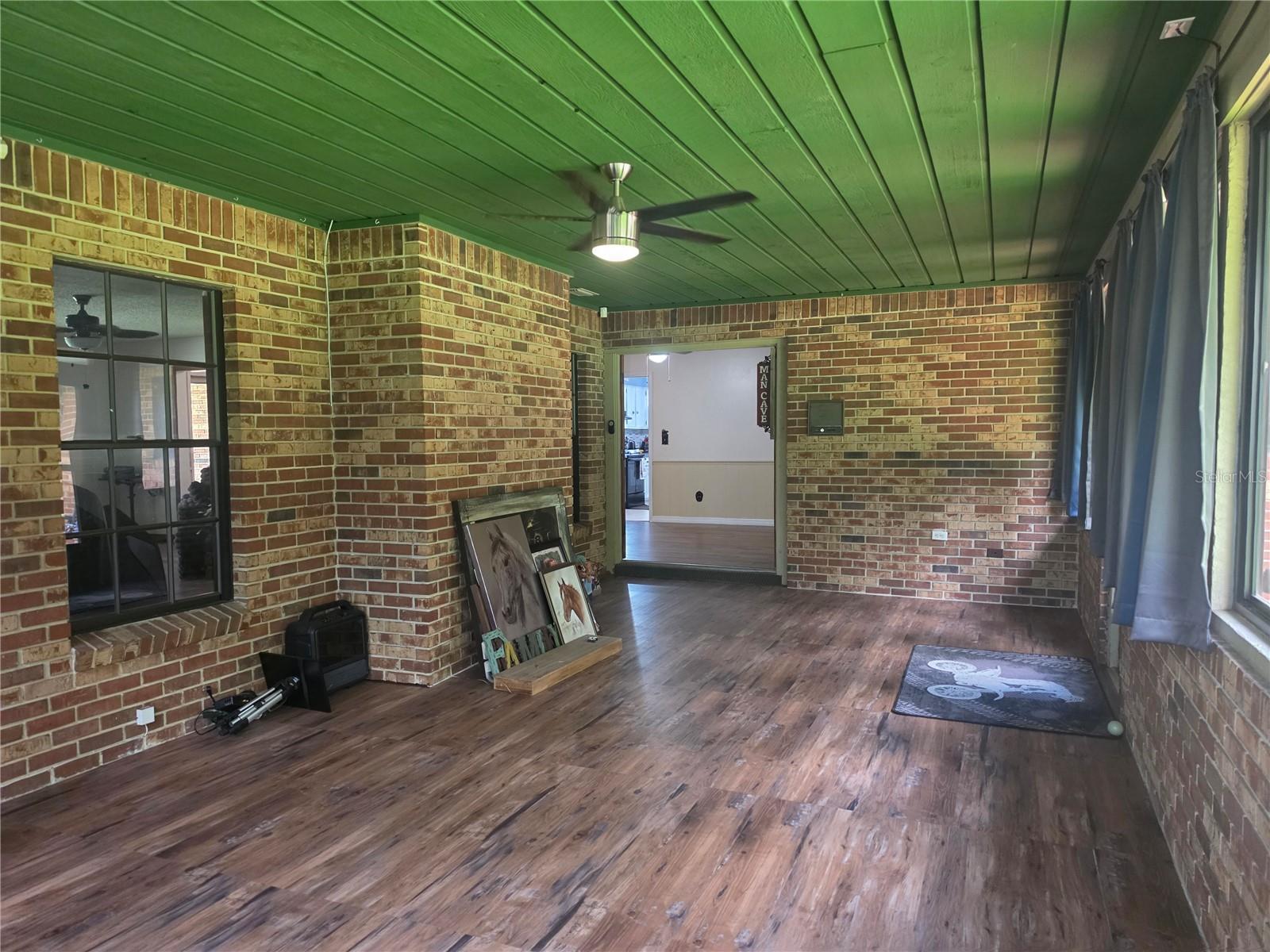2417 S Oak Park Dr Property Photo 35