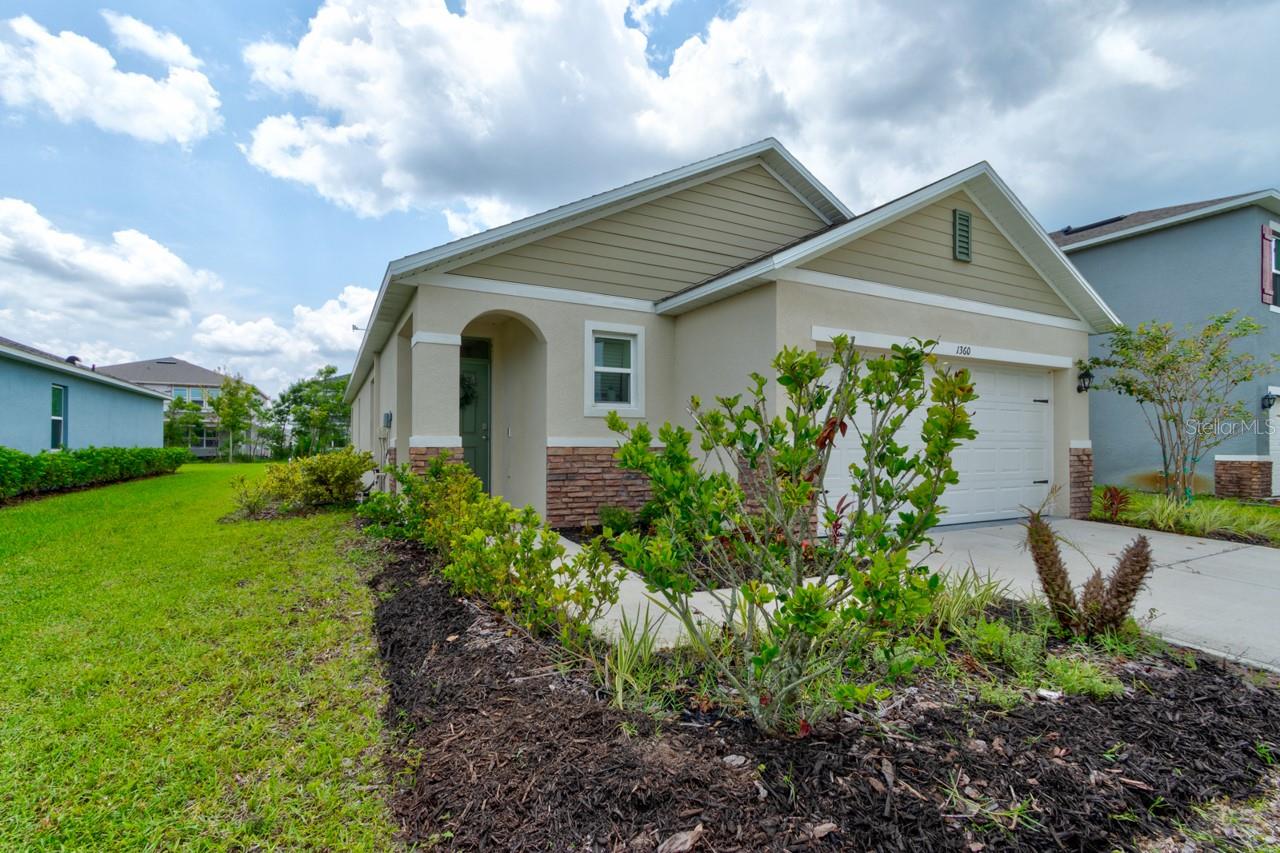 1360 Cork Dr Property Photo 3