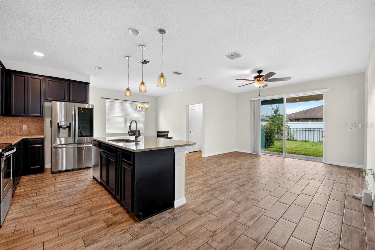 3833 Loon Ln Property Photo 6