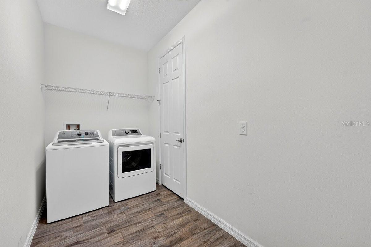3833 Loon Ln Property Photo 26